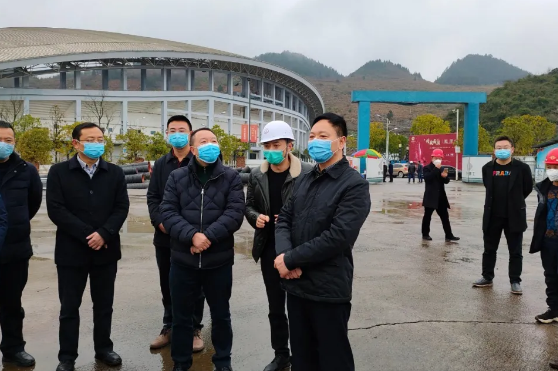 彭水縣委書記錢建超調(diào)研在建項(xiàng)目復(fù)工復(fù)產(chǎn)和疫情防控工作
